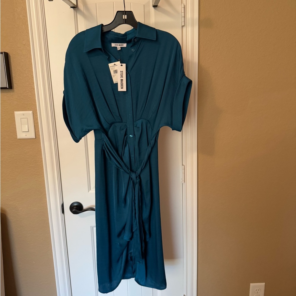 NWT Steve Madden Alicia Ruched Tie Front Shirtdress